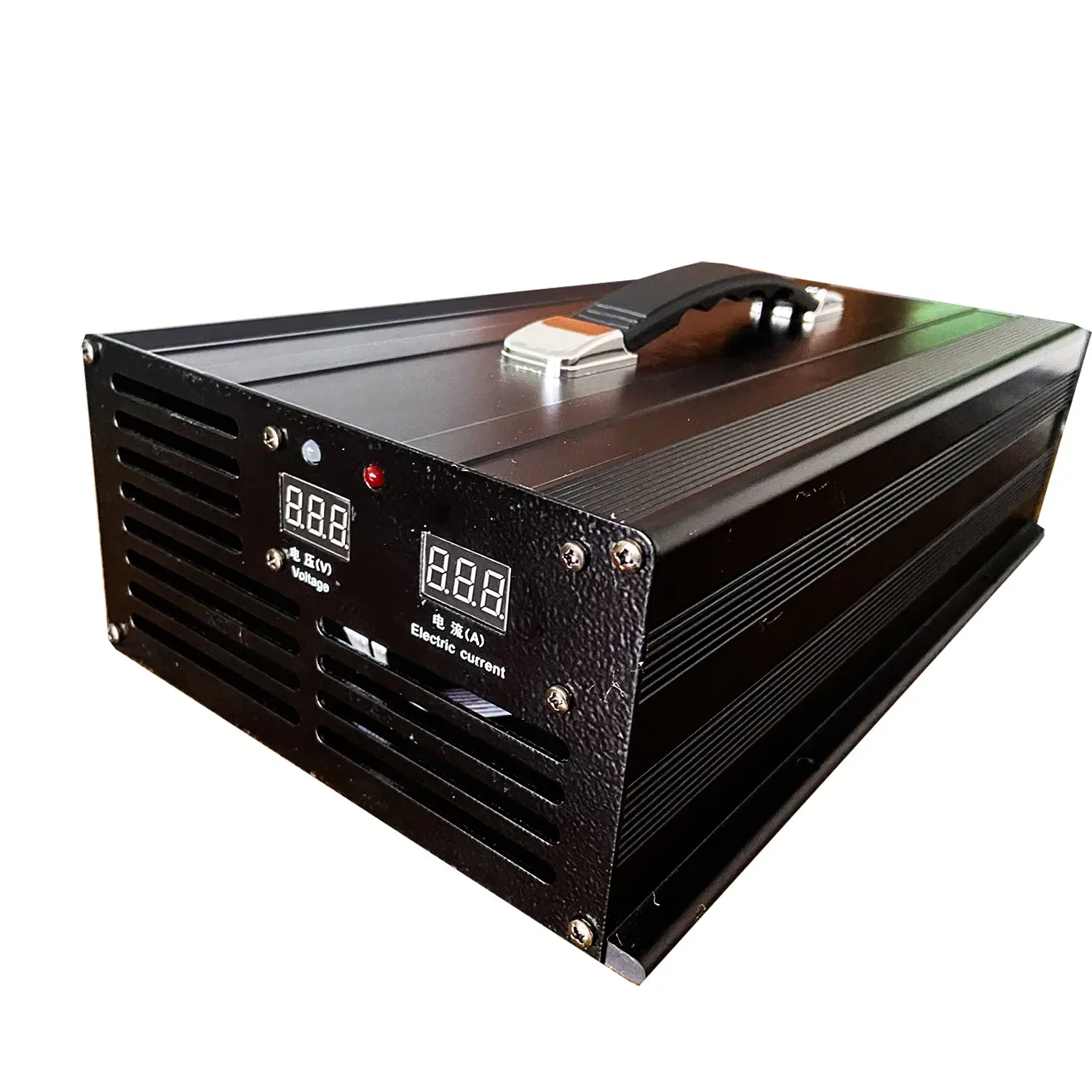 JUXON 84V 32A lithium-ion solar battery charger — detail view 5