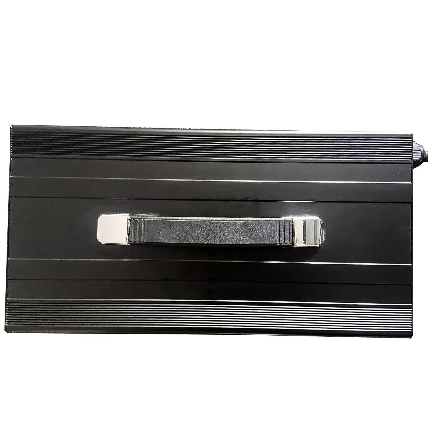 JUXON 84V 32A lithium-ion solar battery charger — detail view 6